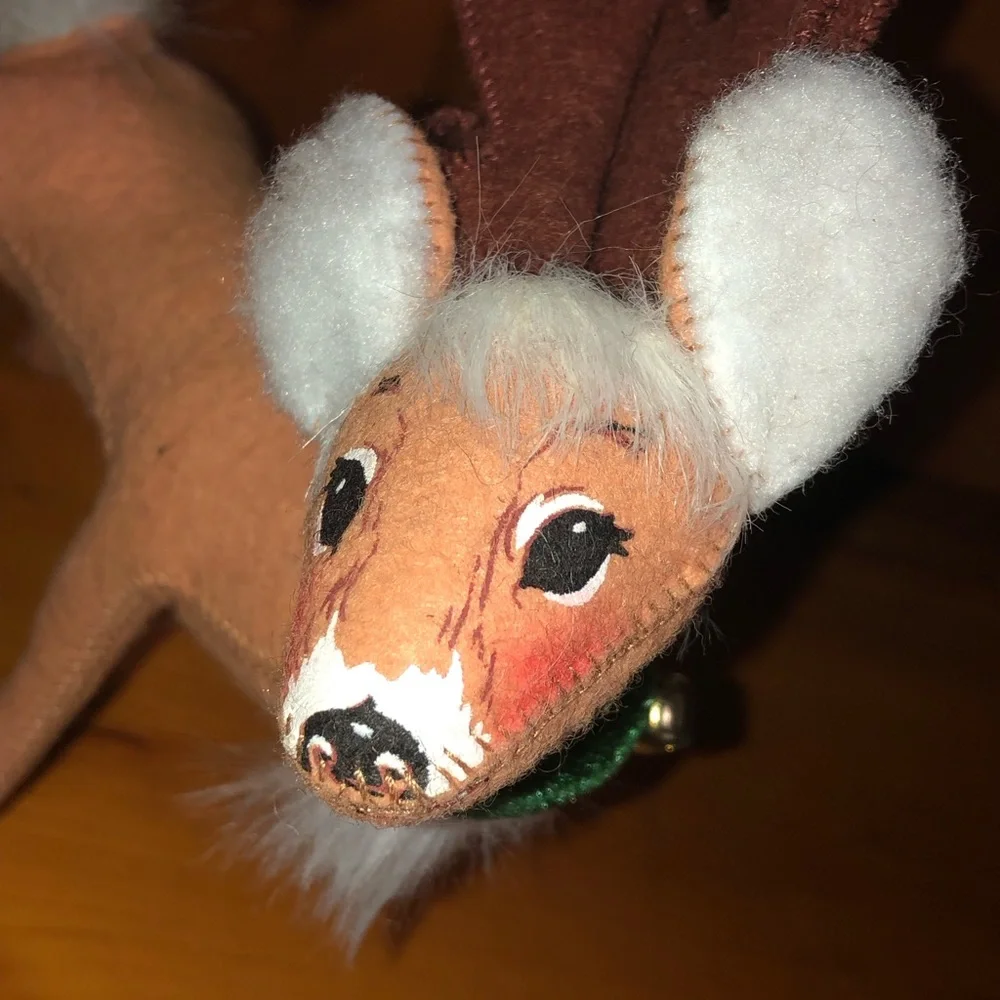 Young Reindeer 8 Inch AnnaLee Doll 2002 - Picture 2 of 4